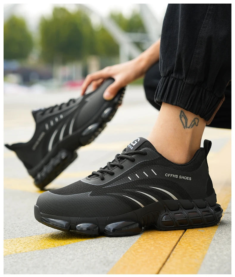 Breathable, lightweight and comfortable anti-smash and anti-puncture safety shoes